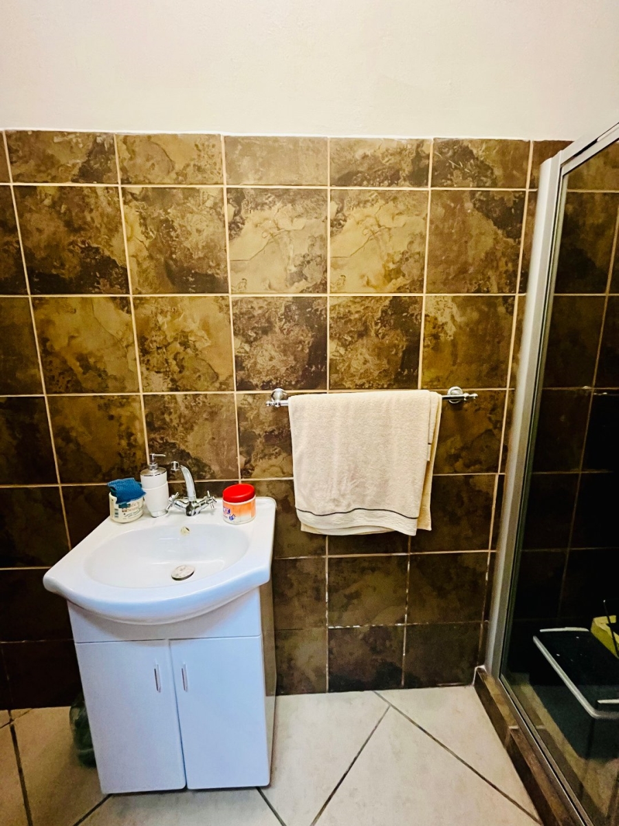 6 Bedroom Property for Sale in Tergniet Western Cape